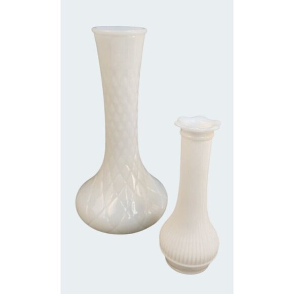 White Milk Glass Bud Vases Set Of 2 With Ribbed & Diamond Pattern Design Vintage - Picture 1 of 13